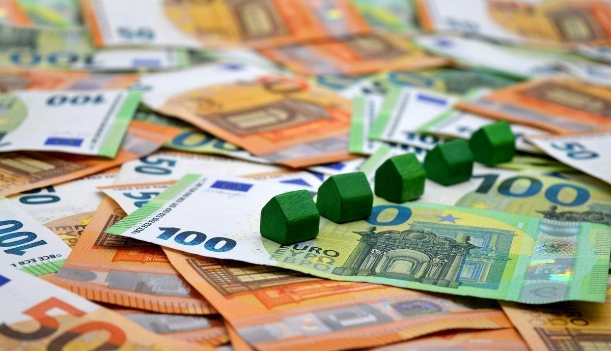 Finanzierung & Förderung in Neustadt an der Weinstraße: KfW-Förderung, Wohnbauförderung im Bundesland, Zinsentwicklung und Bankenvergleich. Alles Wichtige zur Immobilienfinanzierung im Überblick.